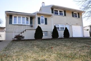 93 Burnham Dr, Perth Amboy, NJ 08863-1001