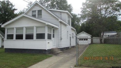 1880 Watt St, Schenectady, NY 12304-2836