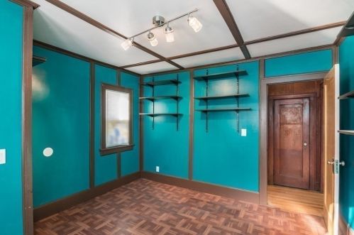 152 Lk Dr, Springfield MA 01151-1843 exterior