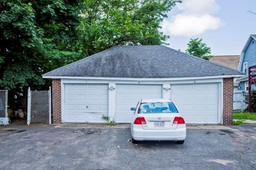 855 Boston Rd, Springfield MA 01119-1331 exterior