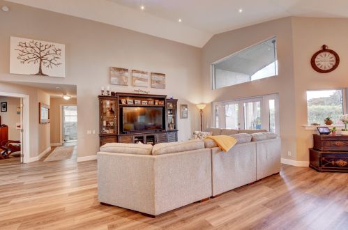 6141 Hook Ln, Boynton Beach FL 33437-4175 exterior