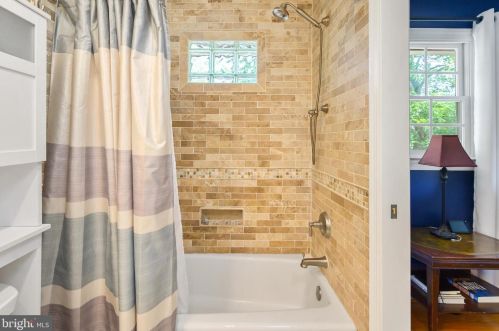 2310 Candlewood Dr, Alexandria VA exterior