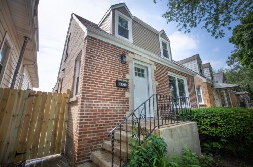 4572 Melvina Ave, Chicago IL  60630-3014 exterior