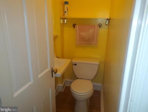 1002 Haworth St, Philadelphia PA 19124-2506 exterior