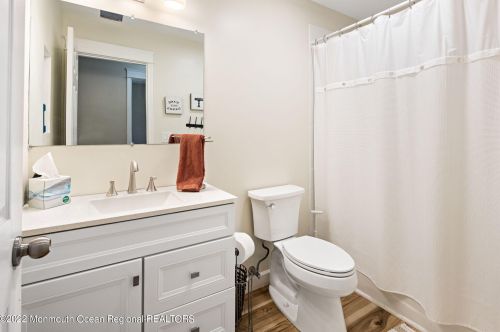 626 Berkeley Ave, Berkeley Township NJ 08721-3703 exterior