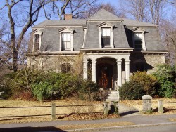 187 Park St, Newton, MA 02458-2042