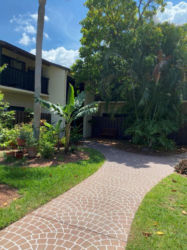 2050 Oleander Blvd, Fort Pierce FL  34950-5308 exterior