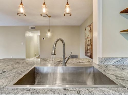 1373 Xing Dr, Atlanta GA 30329-3571 exterior