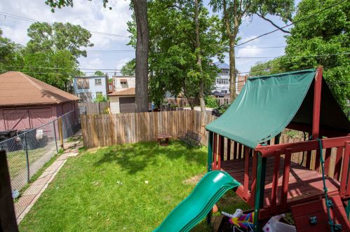 614 Lockwood Ave, Chicago IL 60638-1712 exterior