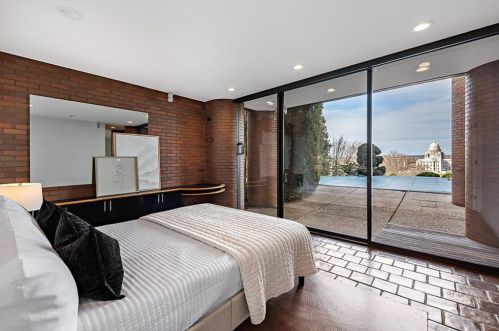 110 Congdon St, Providence RI  02906-1413 exterior