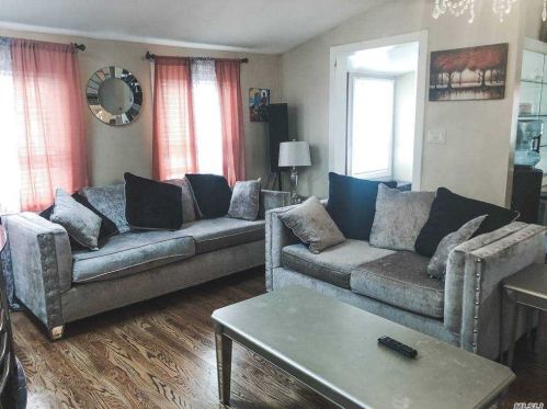 6 Vondran St, Huntington Station NY exterior