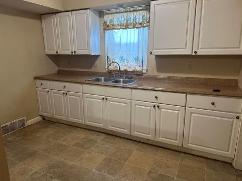 4900 26th St, Milwaukee WI  53221-2940 exterior