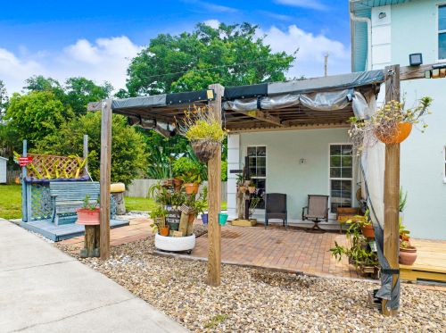 1130 Tropical Trl, Merritt Island, FL 32952-5128