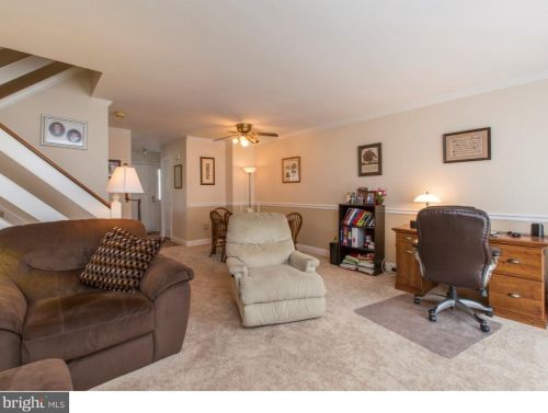 73 Victoria Dr, Chester PA 19014-1549 exterior