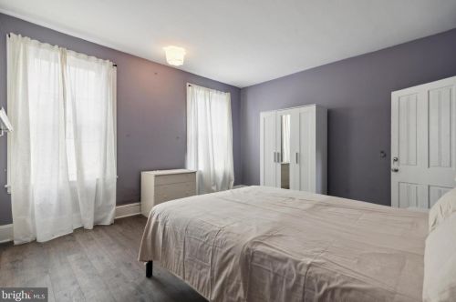 330 41 St, Philadelphia PA 19104-4012 exterior