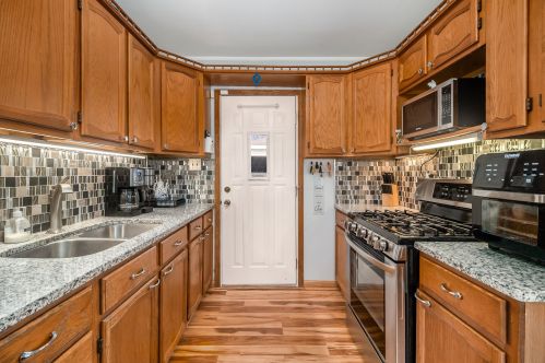 2101 Mcdonough St, Joliet IL 60436-1843 exterior