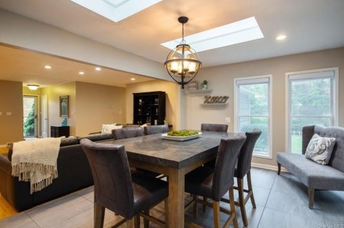 6 Hazelton Cir, Briarcliff NY 10510-1306 exterior