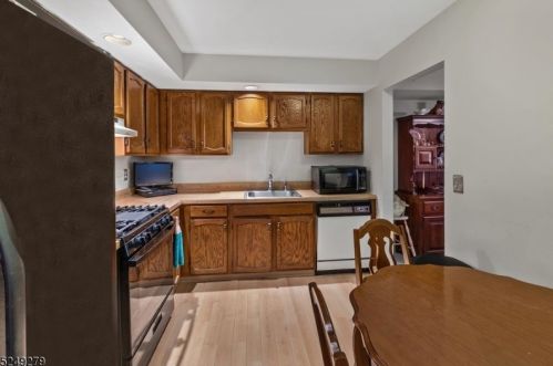 26 Concord Rd, West Milford Lakes NJ 07480-1281 exterior