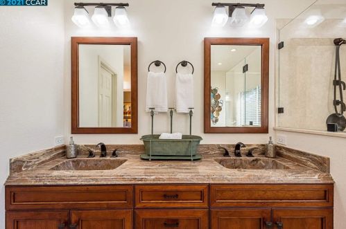 1868 Renee Way, Concord CA 94521-1525 exterior