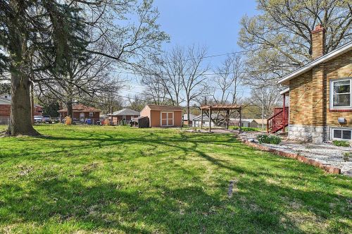 9016 Stansberry Ave, Saint Louis MO 63134-3438 exterior