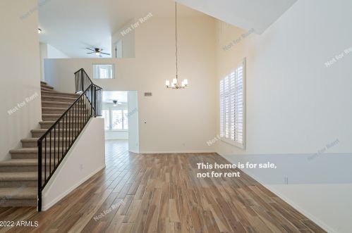 17033 45th St, Phoenix AZ 85050-8561 exterior