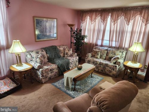 7801 Horrocks St, Philadelphia PA 19124-1812 exterior