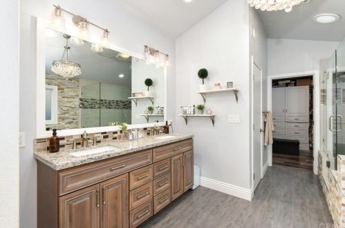 13561 Malena Dr, Tustin CA 92780-1914 exterior