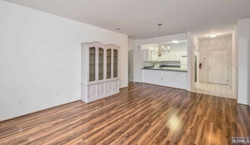 3326 Franklin Ln, Rockaway NJ 07866-5820 exterior