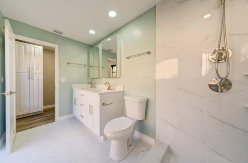 5012 Barrowe Dr, Tampa FL 33624-2593 exterior