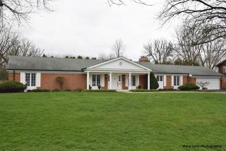 369 Kingsway Dr, Aurora, IL 60506-4522