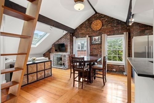 2 Phillips St, Boston, MA