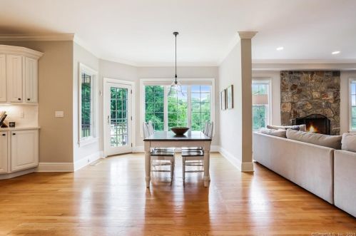 279 North St, Ridgefield CT  06877-2512 exterior