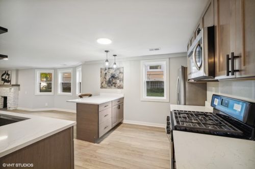 608 7 Ave, Broadview IL 60153-1508 exterior