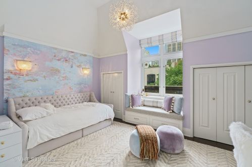 1449 Astor St, Chicago IL 60610-1608 exterior