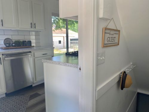 1022 Den Hertog St, Wyoming MI 49509-2822 exterior