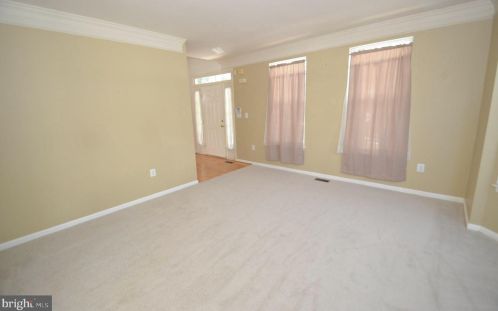 6317 Alderman Dr, Alexandria VA 22315-3731 exterior