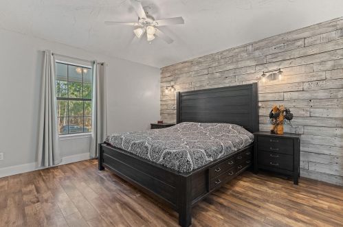 4532 Bayside Dr, Milton FL  32583-8422 exterior