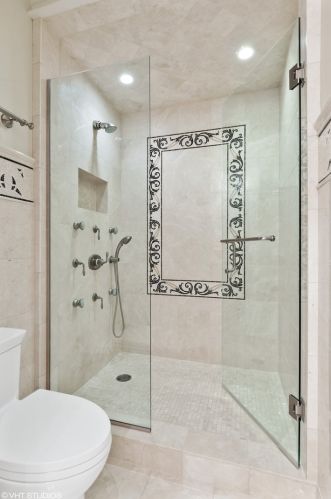 716 Schubert Ave, Chicago IL 60614-1247 exterior