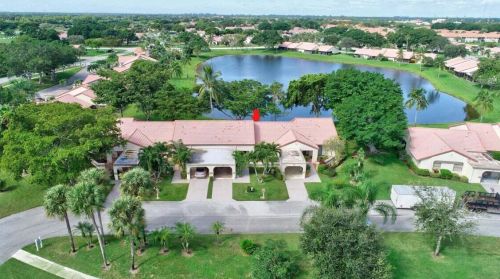 5655 Parkwalk Cir, Boynton Beach FL 33472-2314 exterior