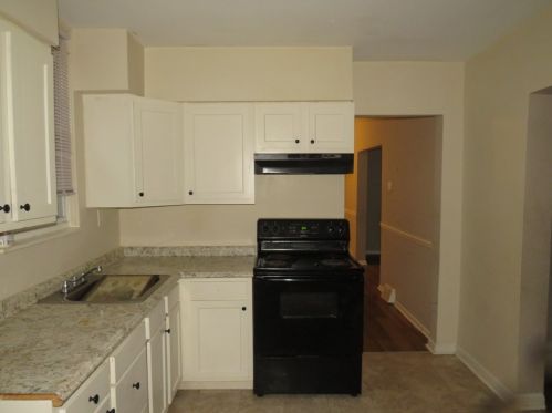 307 Lenox Ave, Pittsburgh PA  15221-4321 exterior