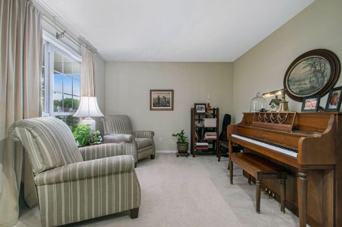 5382 Pinnacle Dr, Wyoming MI 49519-9648 exterior