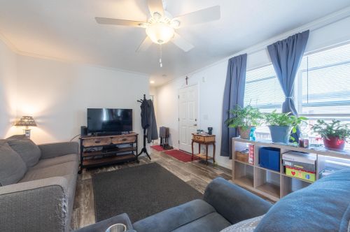 52 Longmeadow Dr, Concord NH 03301-3413 exterior