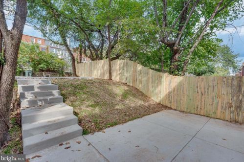 69 55th St, Washington DC  20019-6565 exterior