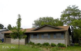 8101 Stillwood Ln, Austin TX  78757-8145 exterior