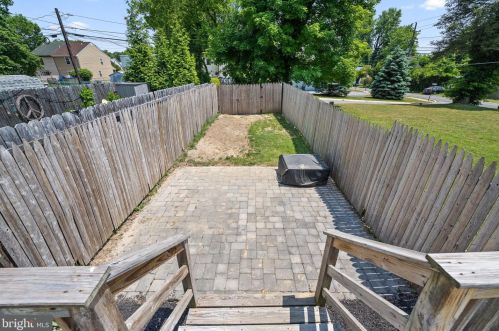 621 Manchester Ave, Media PA 19063-4106 exterior