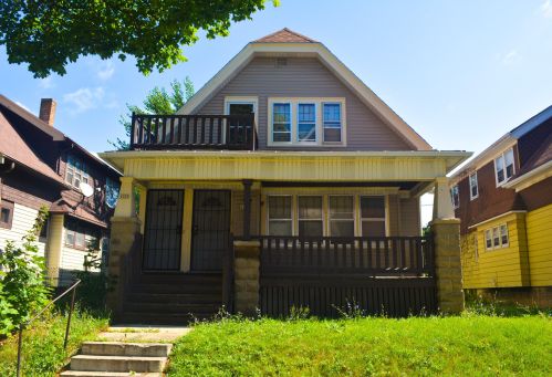 4036 25th St, Milwaukee, WI 53209-6612