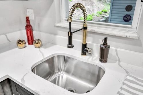 3914 Kleber St, Pittsburgh PA  15212-1516 exterior