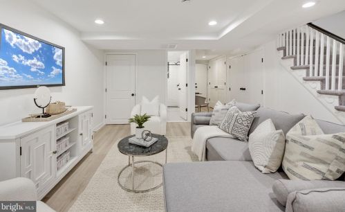 504 Glendale Ave, Alexandria VA 22301-1602 exterior