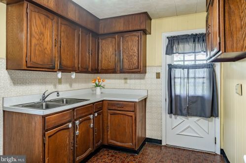 35 Norman St, Chester PA 19014-2140 exterior