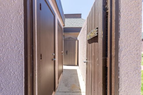 3327 La Prado Ct, Fort Pierce FL  34952-6111 exterior